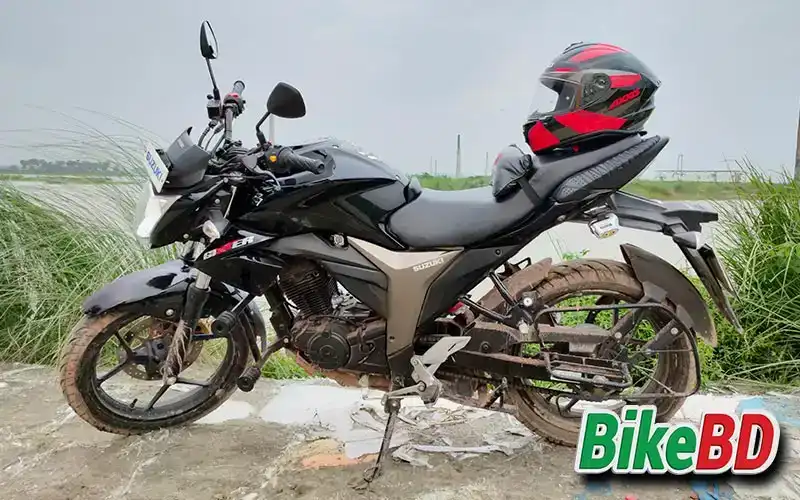 suzuki gixxer 155 sd bike side view